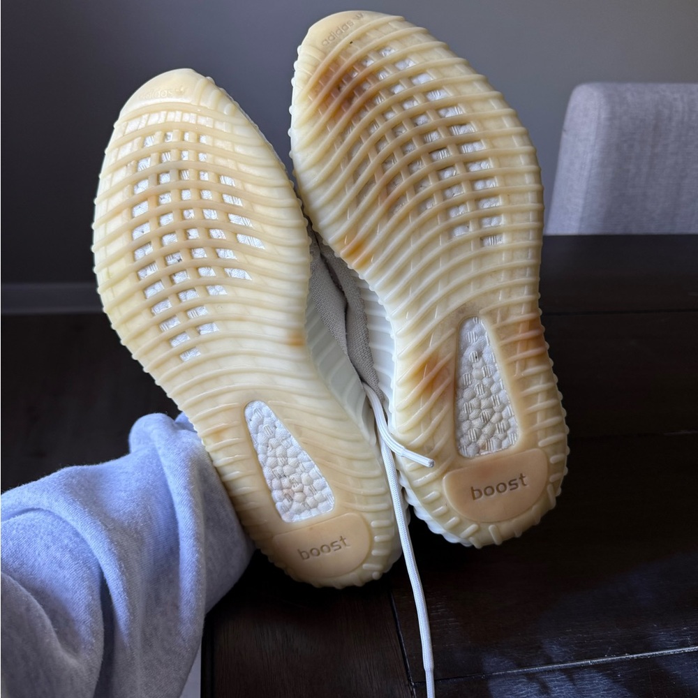 Yeezy Cream white Athletic Shoes - Picture 4 of 10